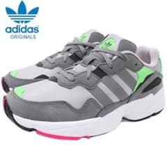 adidas　新品未使用のサムネイル