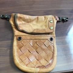 デグナー ウエストバッグ(本革)のサムネイル