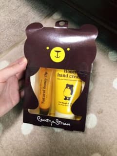 リップクリーム＆ハンドクリーム【新品】値下げしました！のサムネイル