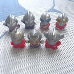 値下げ★ウルトラマン　指人形　７点セットのサムネイル