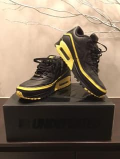 NIKE AIR MAX 90 × UNDEFEATEDのサムネイル