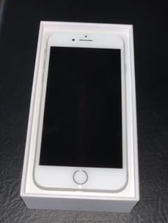 iPhone 8 Silver 256 GB SIMフリーのサムネイル