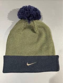 Nike ポンポン付きニット帽 オリーブグリーン・ネイビーのサムネイル