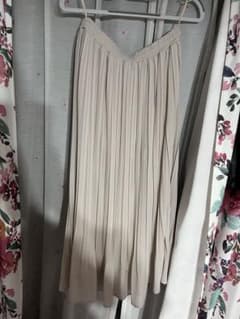 ロングプリーツスカート ベージュのサムネイル