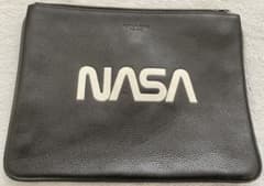 【nlau様専用】新品未使用coach NASAコラボ　クラッチバック　送料無料のサムネイル