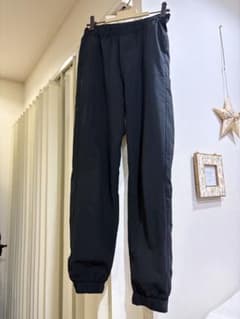 UNIQLO キッズ 裏ボア ロングパンツ ブラック 150cmのサムネイル