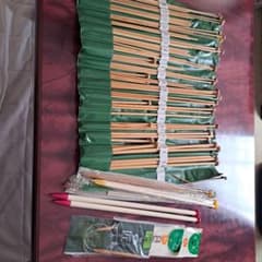 編み針セットと小物のサムネイル