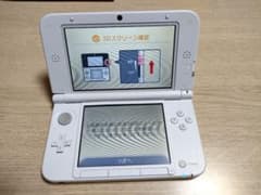 Nintendo 3DS LL ホワイト 本体のサムネイル