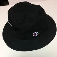 champion バケットハットのサムネイル