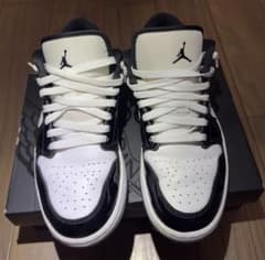 NIKE AIR JORDAN 1 LOW スニーカーのサムネイル