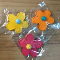 フラワー ヘアピン 3個セット カラフル　ピン　花