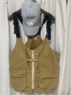 THE NORTH FACE 帽子＋Backers ベージュベストのサムネイル