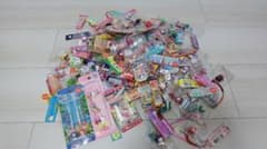 キティちゃん根付他　86個まとめ売りのサムネイル