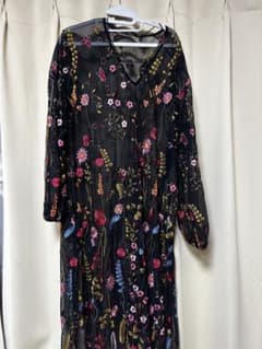 刺繍ワンピースのサムネイル