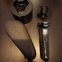 PHILIPS Series 5000 S5586 電気シェーバー 本体&付属品のサムネイル