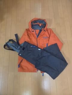 DESCENTE スキーウェア 上下 ジュニア(サイズ調整機能付)のサムネイル
