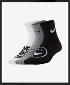 【新品】Nike Everyday ソックス 3足セット 23-25cmのサムネイル
