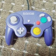 ゲームキューブコントローラーのサムネイル