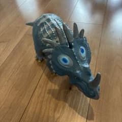 恐竜 フィギュア トリケラトプス系のサムネイル
