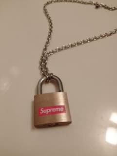 supreme 南京錠　ネックレスのサムネイル