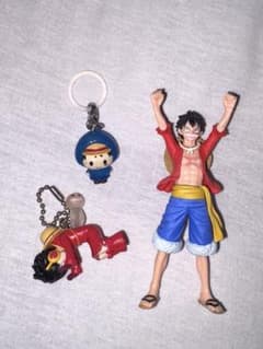 ルフィ フィギュア　ガチャガチャ　目印アクセサリー　キーホルダー　セットのサムネイル