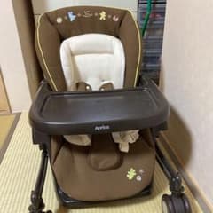 美品⭐︎アップリカ　ハイローチェアのサムネイル