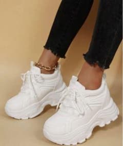 ホワイト 厚底スニーカー カジュアル　匿名配送