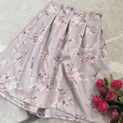 花柄 スカート 薄ピンクのサムネイル