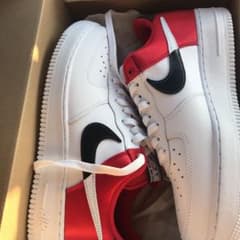 NIKE AIR 1 07 LV8 ナイキ　エアーフォース1のサムネイル