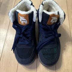 新品未使用！moz ファー付きネイビースニーカー24.0㎝のサムネイル