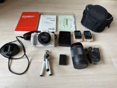 Canon EOS KISS M  ホワイト 美品 付属品多数のサムネイル