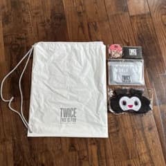 TWICE グッズセット 巾着袋 アイマスクのサムネイル