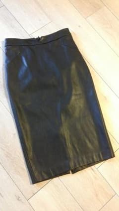 ZARA　タイトスカート　エコレザーのサムネイル