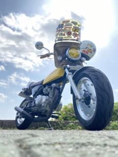 ホンダ カスタムバイク 黄色 エイプ50のサムネイル
