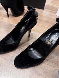 ⁠【AKIRA OSAKI】アキラオーサキ バックリボン パンプス 黒 22cmのサムネイル