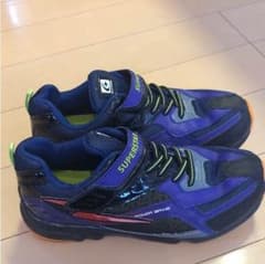 瞬足23センチのサムネイル
