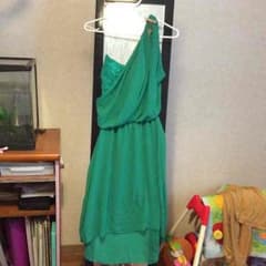 ドレスのサムネイル