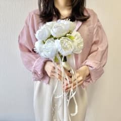 ウェディングブーケ ピオニー ホワイト ブートニア 結婚式 前撮りのサムネイル