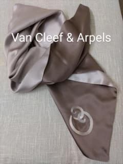 新品Van Cleef & Arpels スカーフのサムネイル