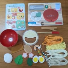 ウッディプッディ はじめてのおままごと めん料理セットのサムネイル