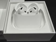 【美品】AirPods4本体 ノイズキャンセリング機能付きのサムネイル