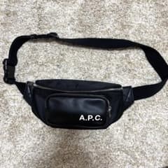 美品　A.P.C アーペーセー　ボディバッグ　ポーチ　ナイロンのサムネイル