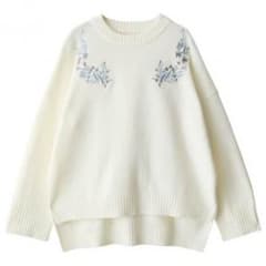 ちびらぶさん取り置き  新品未使用 刺繍ニットのサムネイル