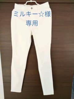 《ミルキー☆様専用》白パンツ　Mサイズのサムネイル