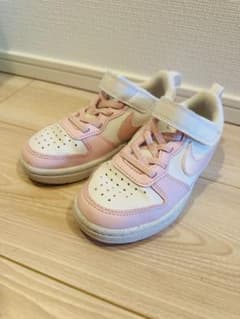 NIKE キッズスニーカー ピンク　17cmのサムネイル
