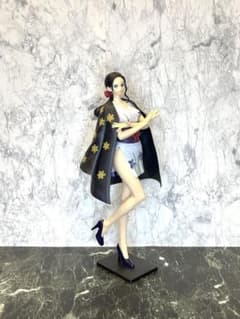 ワンピース ロビン 和服風フィギュアのサムネイル