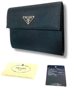 PRADA 美品 プラダ 3つ折り 財布 ロゴ ギャランティ 三角 ブラック PRADA 美品 プラダ 3つ折り 財布 ロゴ ギャランティ 三角 ブラック
