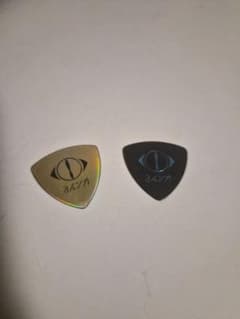 ヨルシカ 2024前世 ピック2種 - メルカリ