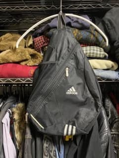 00s adidas ワンショルダーバック　スリングバッグ　y2kのサムネイル