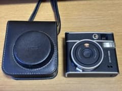 instax mini40とカバーケースのサムネイル